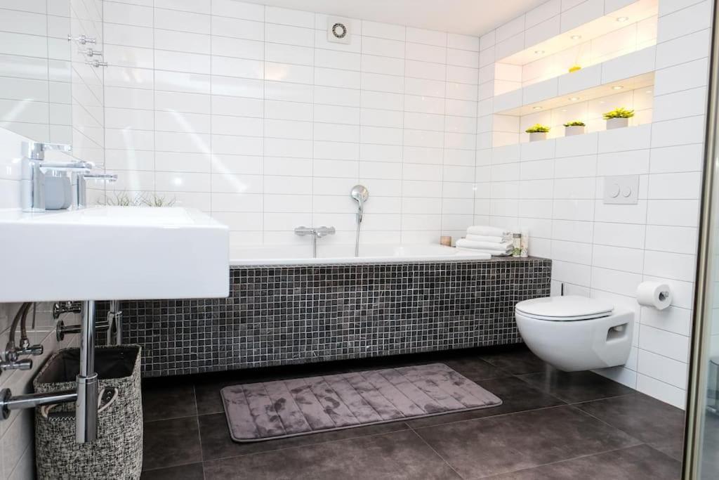 #Stayhere - Spacious Luxury Town Hall 3Bdr Apartment VNO Dış mekan fotoğraf